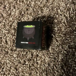 Jeffree Star Lip Scrub Witches Brew